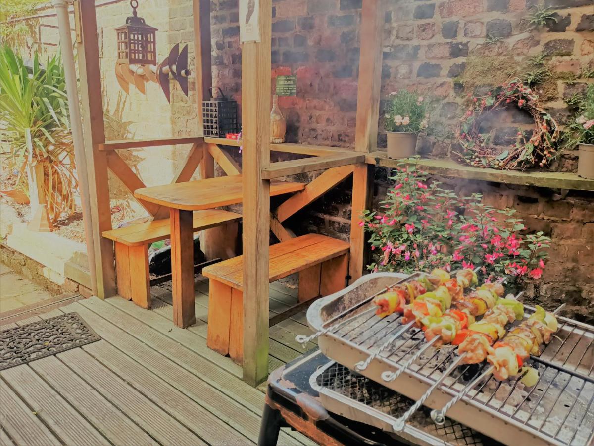 Embassie Backpackers Albergue *